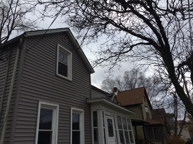 Building Photo - 1125 Williamson St