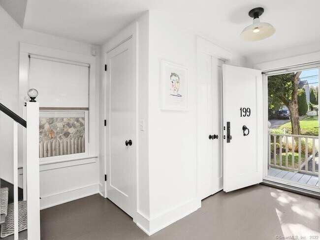 Building Photo - 199 Hillspoint Rd