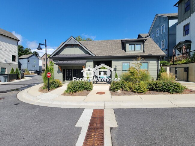 Building Photo - 3270 Stillwood Dr