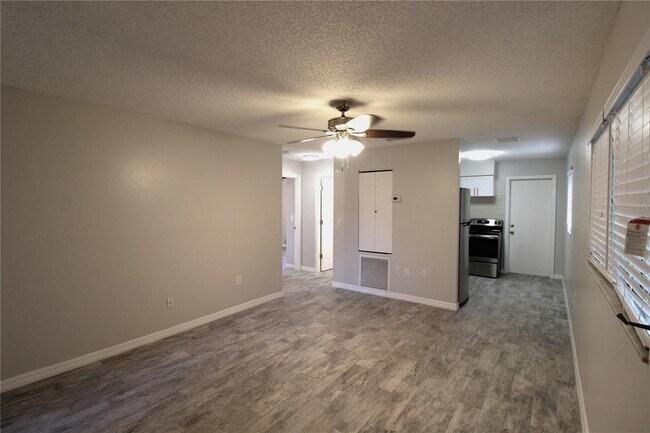 Building Photo - 6339 Gateway Ave