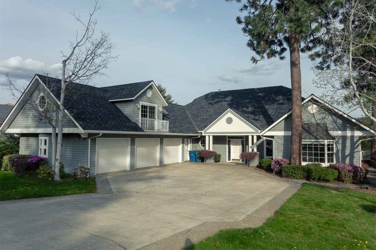 Primary Photo - 1104 S Riverside Harbor Dr