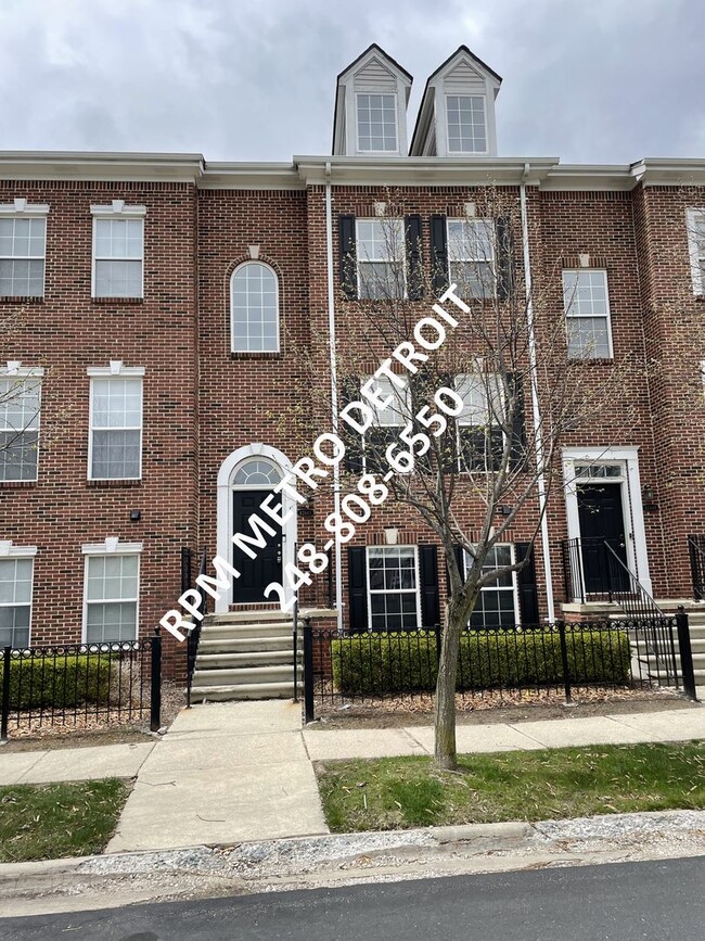 Building Photo - MOVE IN READY STERLING HEIGHTS CONDO
