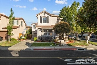 Building Photo - 554 Blue Cypress Way
