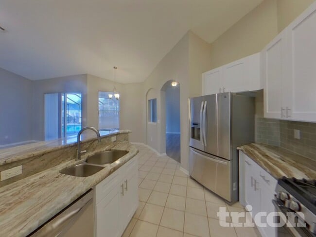 Building Photo - 9405 Sayre St