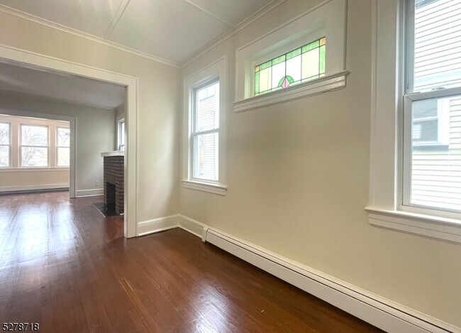 Building Photo - 19 Wilfred St
