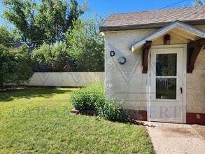 Building Photo - 358 N 5th St