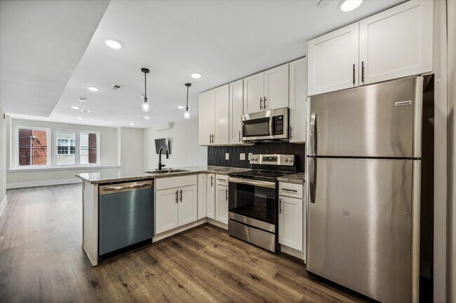 Building Photo - 1804 W Berks St