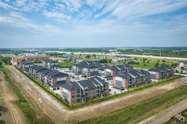 Context - Cityscape Apartments