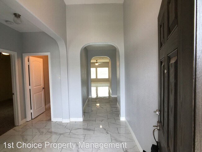 Building Photo - 3 br, 2 bath House - 1740 Capulin Rd
