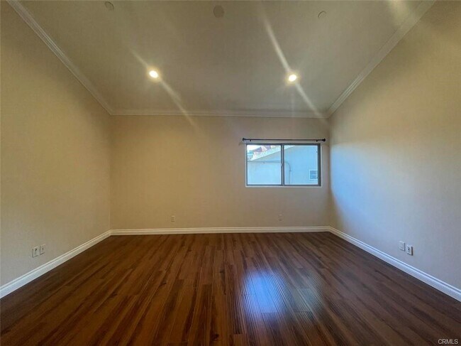 Foto del edificio - 5234 Vantage Ave