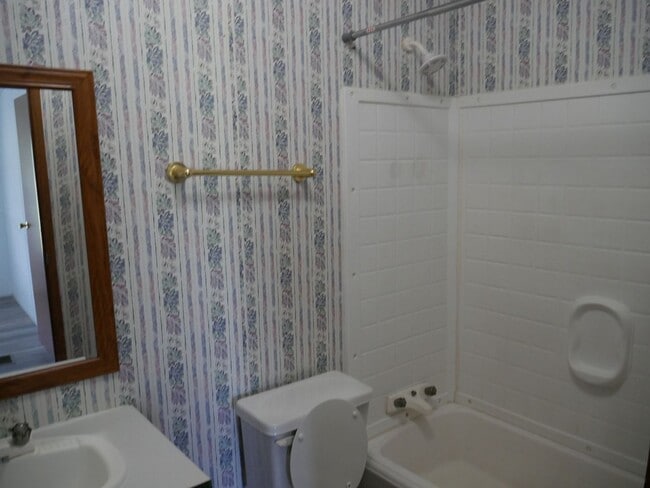 Building Photo - Adorable mobile home in Quitman