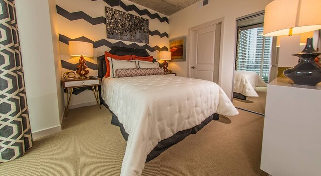 Building Photo - Bright, Open, and Move-In Ready