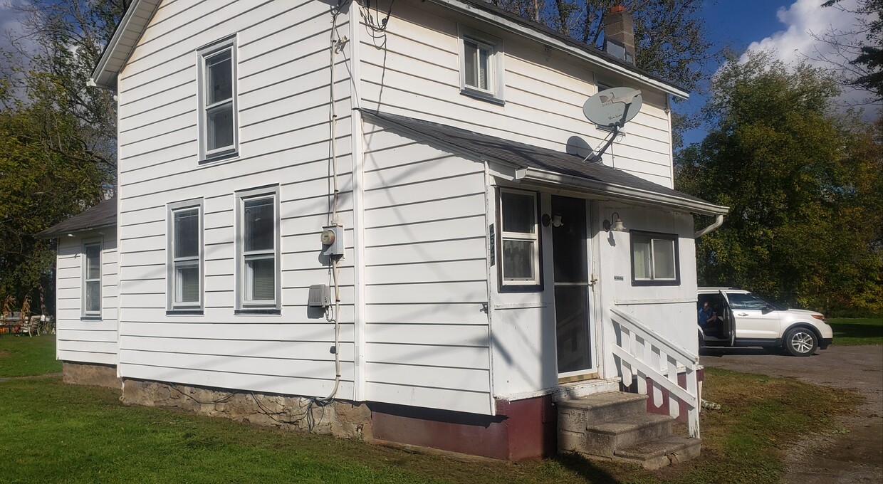 Primary Photo - 4547 Babyland Rd