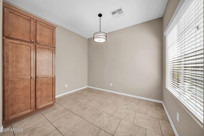 Foto del edificio - 3639 W Thalia Ct