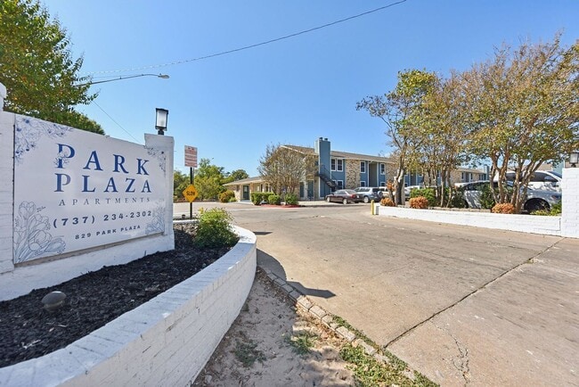 Interior Photo - Park Plaza