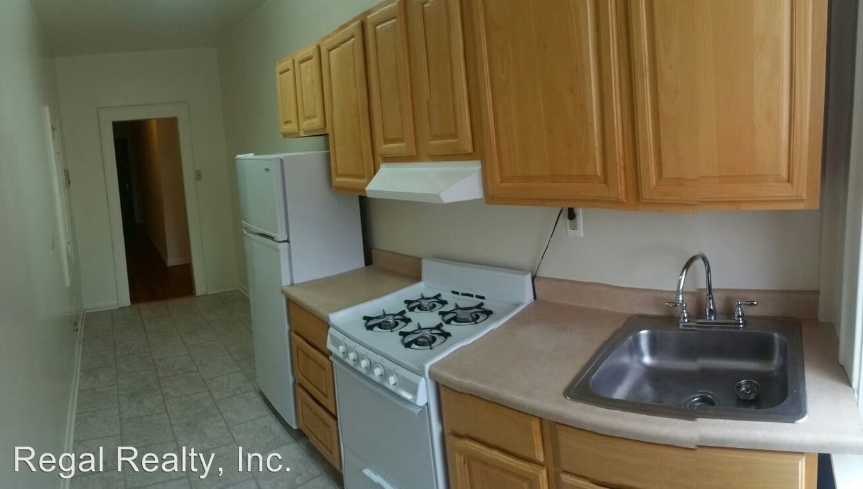 70 Anderson St, Hackensack, NJ 07601 Room for Rent in Hackensack, NJ