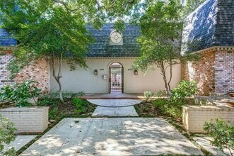 Building Photo - 5319 Fleetwood Oaks Ave
