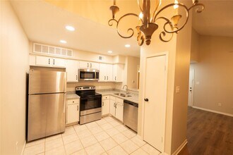 Building Photo - 2021 Spenwick Dr
