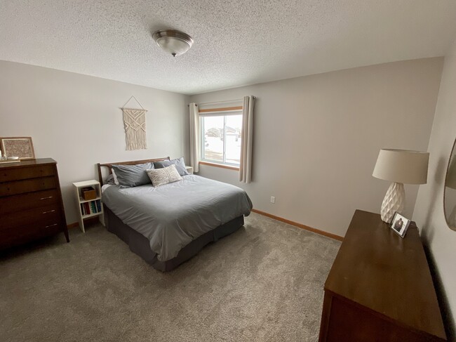 Foto del edificio - 3383 62nd Ave S