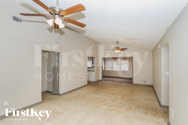 Foto del edificio - 2749 Elm Dr NE