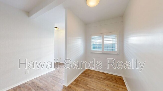 Foto del edificio - 3331 Hayden St