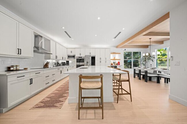 Foto del edificio - 9841 Salty Bay Dr