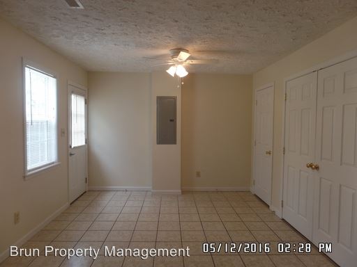 Building Photo - 3650 Starview Way