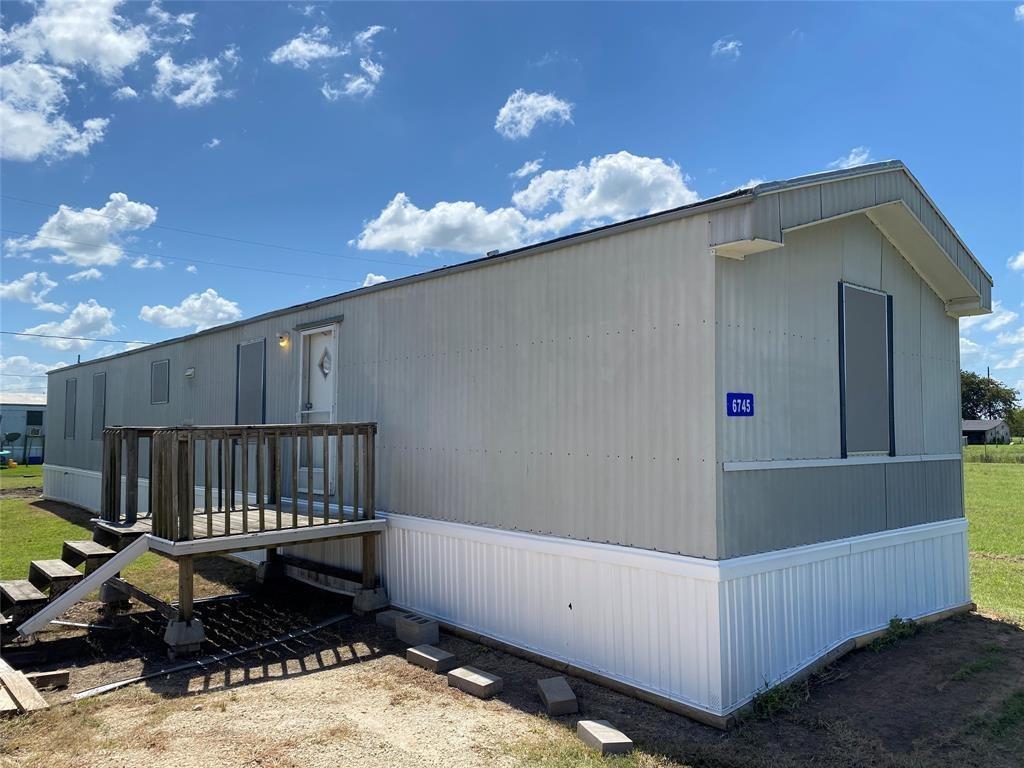 6745 Dan Ln, Wallis, TX 77485 House Rental in Wallis, TX