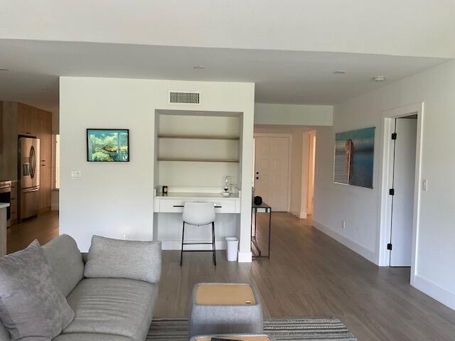 Foto del edificio - 7369 Orangewood Ln