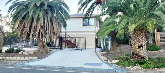 Foto del edificio - 17350 Pinnell St
