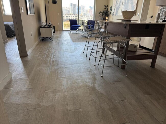 Foto del edificio - 525 NE 7th St