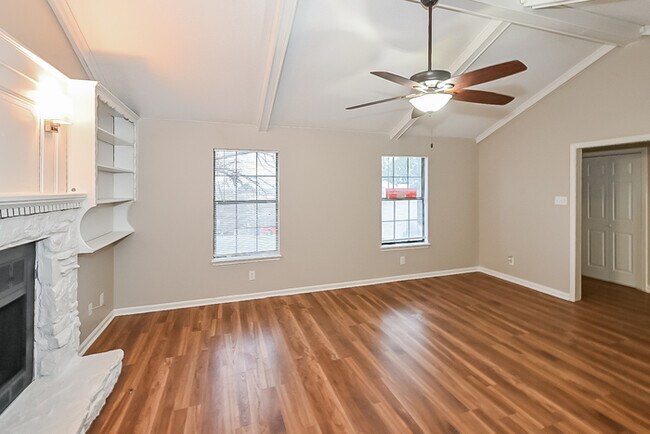 Foto del edificio - 53 Stoneledge Dr