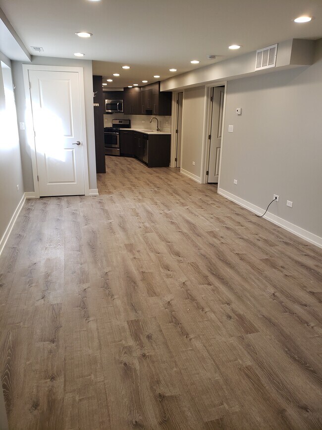 Building Photo - 1523 N Elk Grove Ave