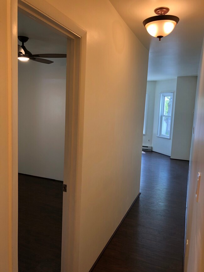 Foto del edificio - 1000 W 41st St