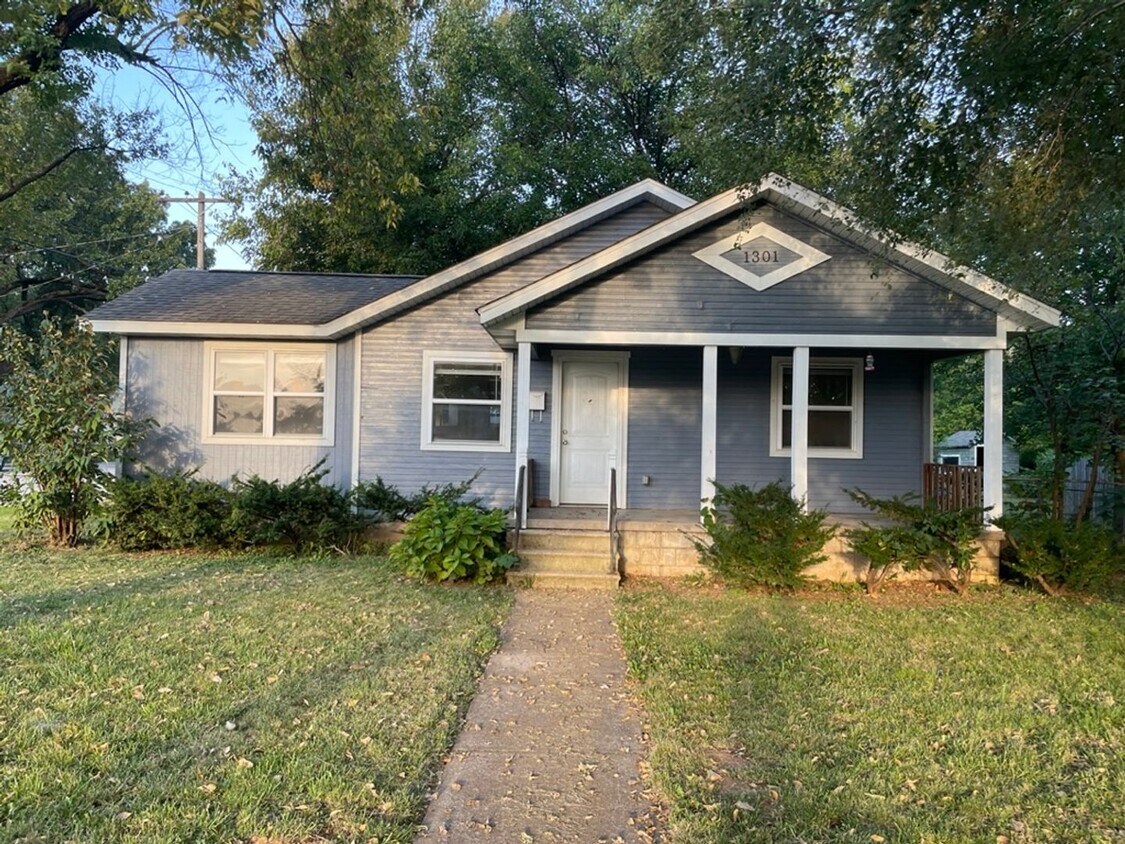Foto principal - Charming Bungalow Available Early July