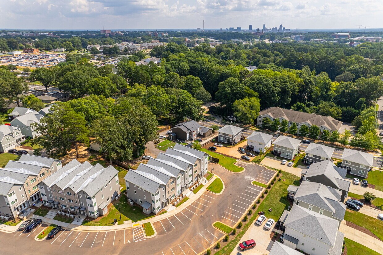 3817 Kelford St, Raleigh, NC 27606 Townhome Rentals in Raleigh NC