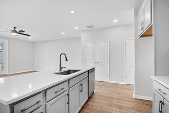 Building Photo - 482 Green Fern Dr