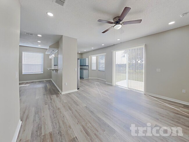 Foto del edificio - 408 Idlewild Ave
