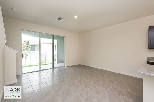 Foto del edificio - 2905 Suncoast Plains Dr