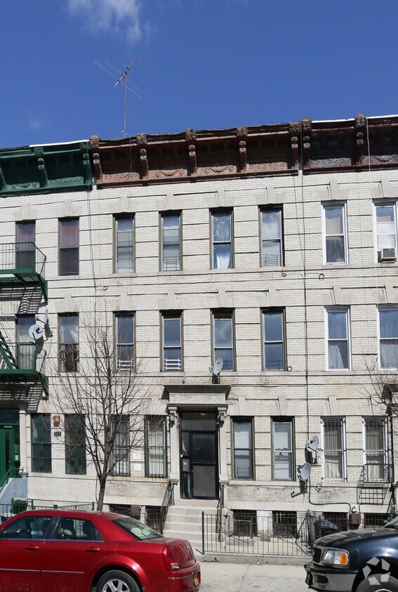 Primary Photo - 655 Macdonough St