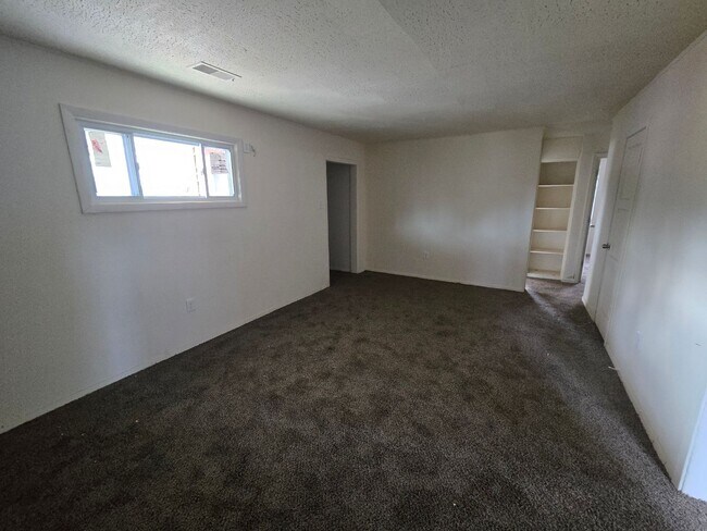 Foto del edificio - 3 bed 1 bath house