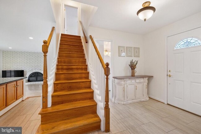 Building Photo - 13625 Middlevale Ln