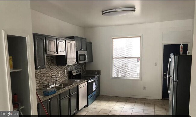 Foto del edificio - 2402 E Oliver St
