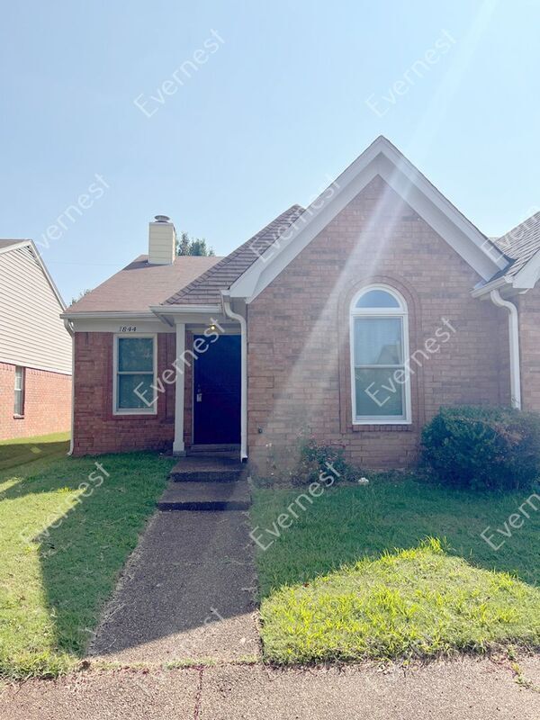 Foto principal - 1844 Eagle Shore Dr