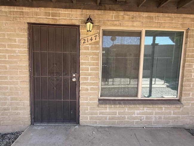 Building Photo - 2147 S Winstel Ave