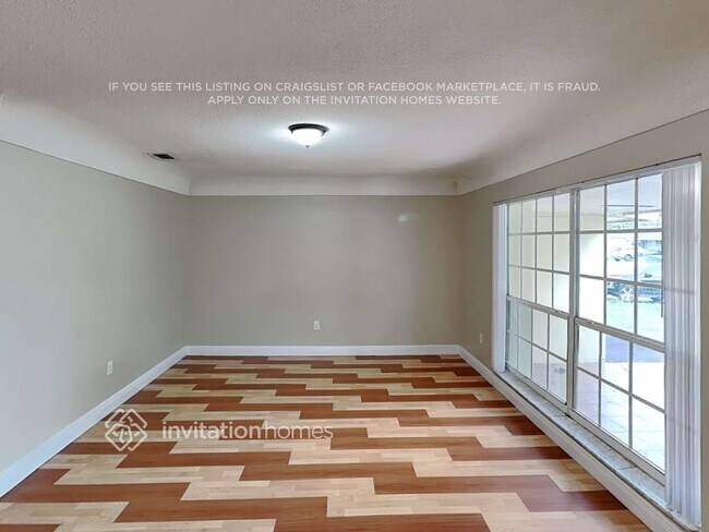 Building Photo - 8659 Sheraton Dr