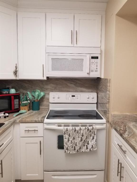 Foto del edificio - 5861 NW 16th Pl