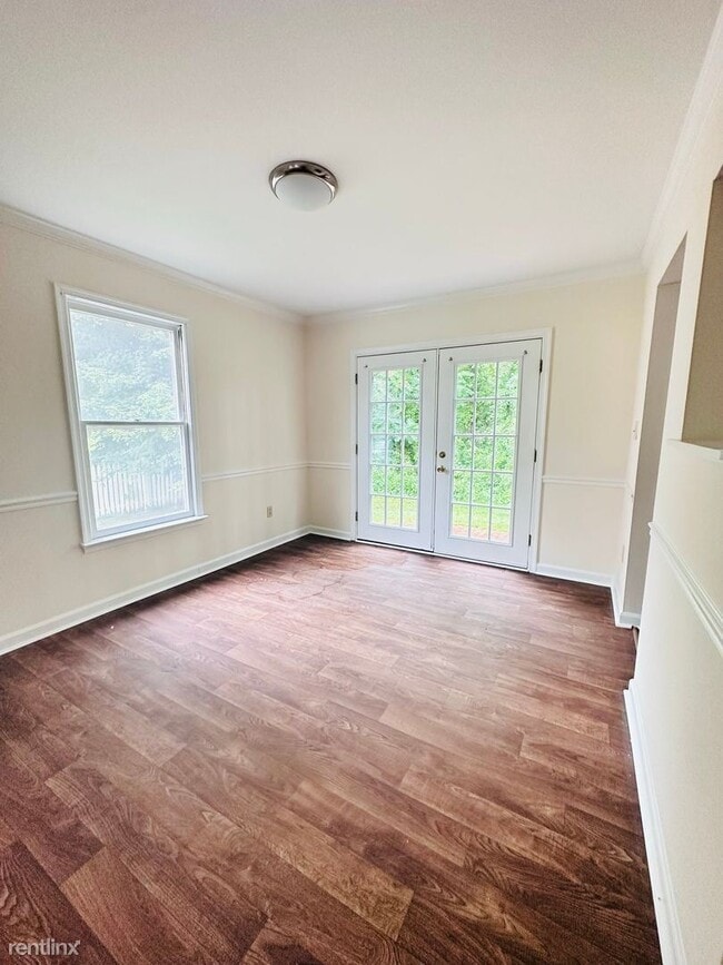 Building Photo - 3 br, 1.5 bath House - 1410 Minor Ridge Court
