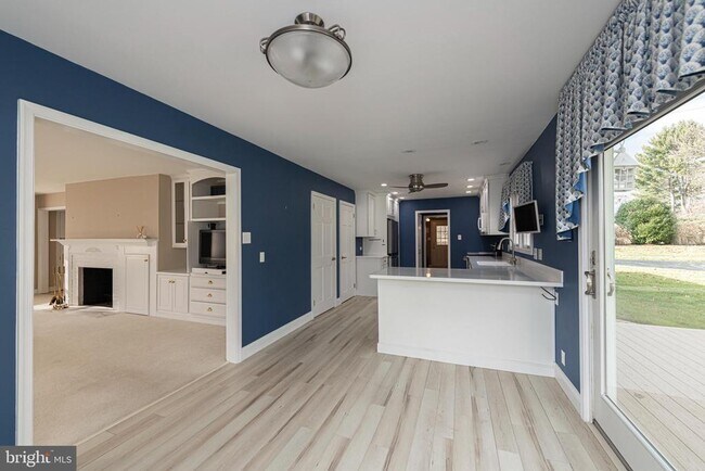 Building Photo - 50 Meadowbrook Ln