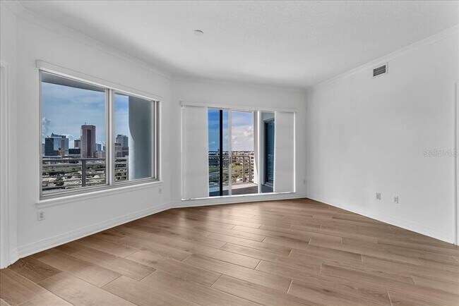 Foto del edificio - 1209 E Cumberland Ave